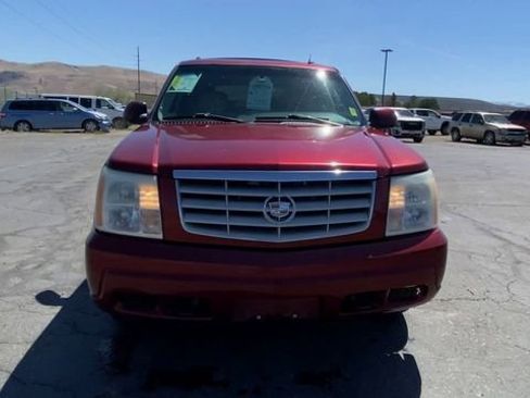 Used 2002 Cadillac Escalade AWD image 3