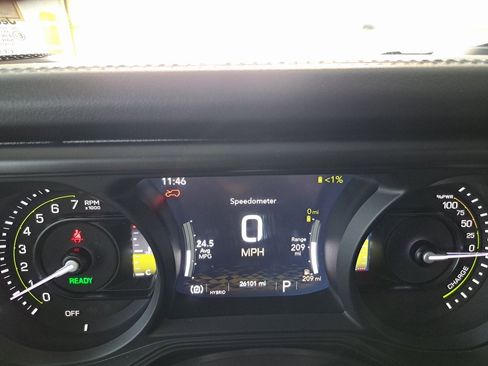 Used 2024 Jeep Wrangler Unlimited Sahara image 9