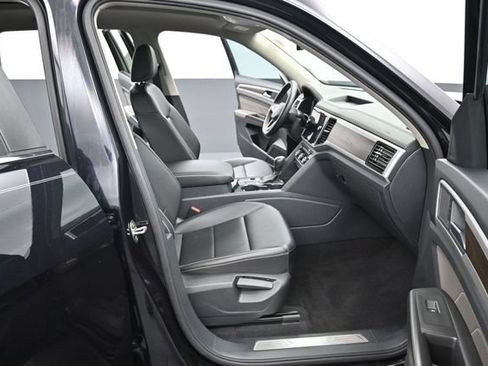 Used 2023 Volkswagen Atlas SE w/ Panoramic Sunroof Package FWD image 36