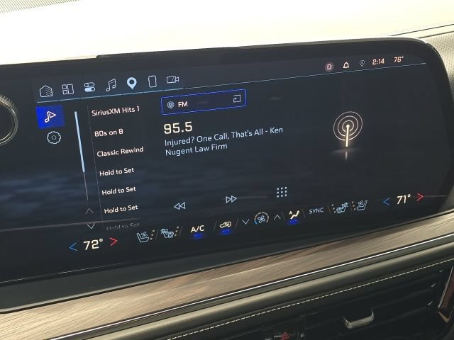 Used 2026 Chevrolet Suburban Premier AWD/4WD image 33