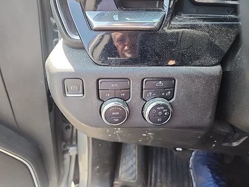 Used 2023 GMC Sierra 1500 Elevation AWD/4WD image 6