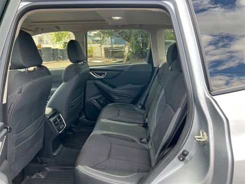 Used 2019 Subaru Forester Premium image 27