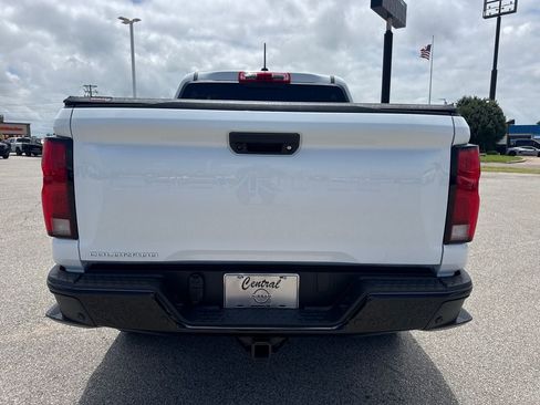 Used 2024 Chevrolet Colorado Z71 w/ Z71 Convenience Package 2 AWD/4WD image 5