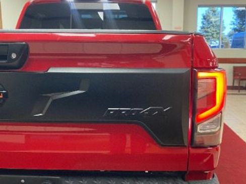 Used 2021 Nissan Titan PRO-4X w/ Pro-4x Convenience Package image 30