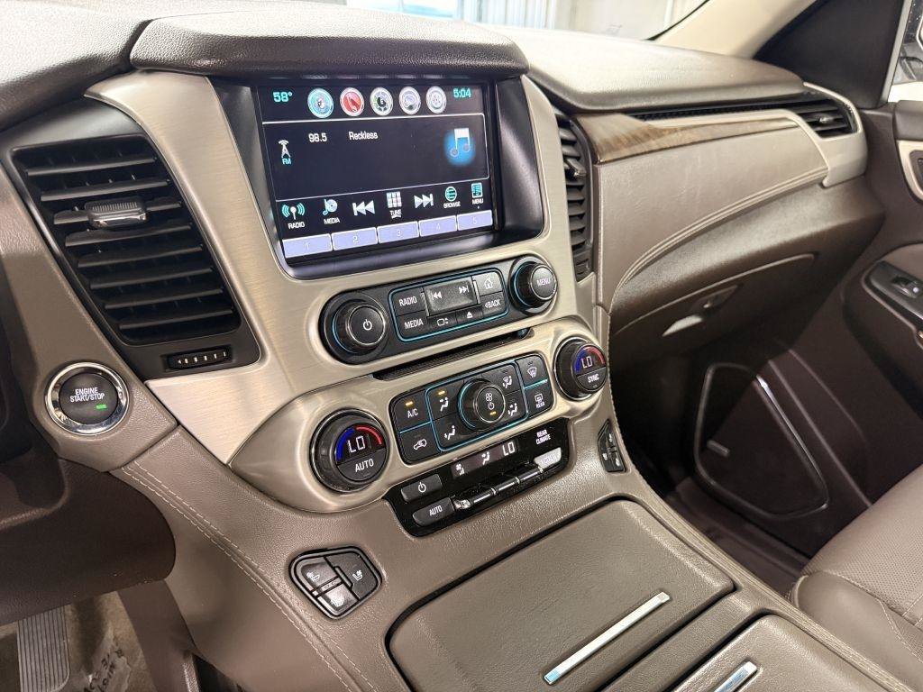 Used 2019 GMC Yukon XL Denali w/ Denali Ultimate Package AWD/4WD image 17