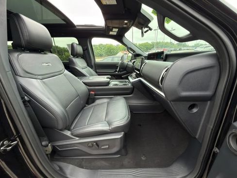 Used 2025 Ford Expedition Max Platinum w/ Stealth Performance Package AWD/4WD image 9