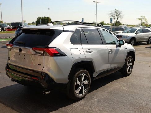 Used 2021 Toyota RAV4 SE w/ Weather & Moonroof Package AWD/4WD image 5
