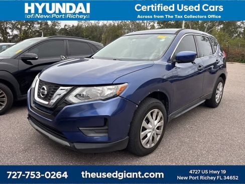 Used 2017 Nissan Rogue S image 1