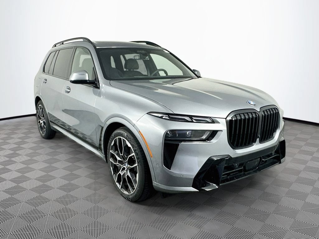 Used 2026 BMW X7 xDrive40i w/ M Sport Package AWD/4WD image 2