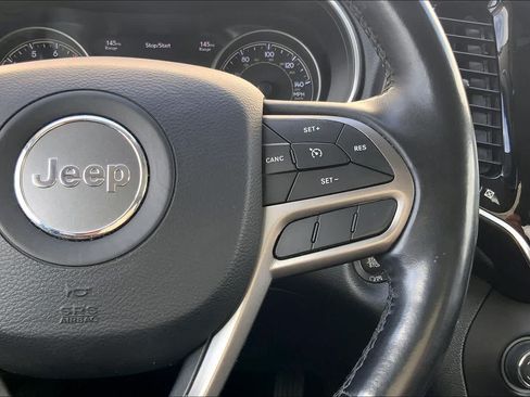 Used 2019 Jeep Cherokee Limited AWD/4WD image 24