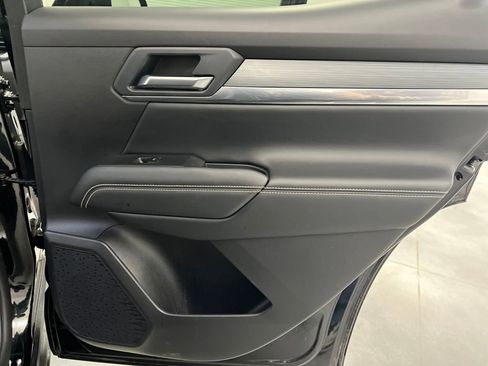 Used 2025 GMC Terrain Elevation image 19