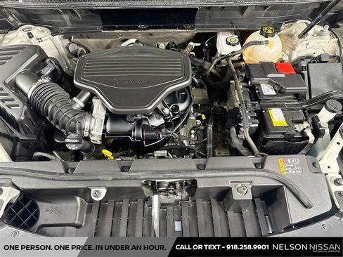 Used 2023 GMC Acadia SLT w/ Preferred Package FWD image 33