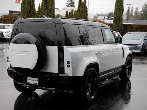 New 2026 Land Rover Defender 110 X-Dynamic SE image 6