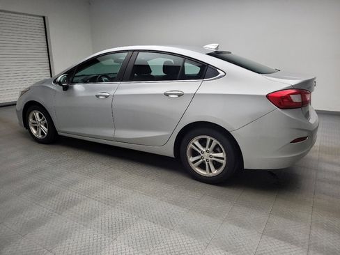 Used 2017 Chevrolet Cruze LT FWD image 3
