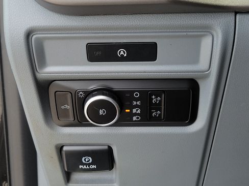 Used 2025 Ford F150 XLT w/ Equipment Group 301A Standard RWD image 14