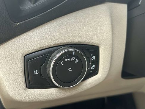 Used 2017 Ford Transit Connect XLT FWD image 26