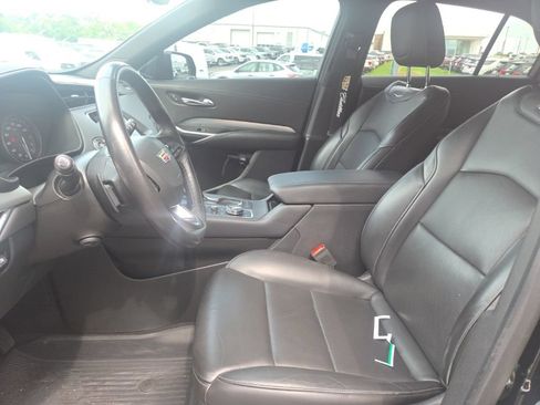 Used 2019 Cadillac XT4 Premium Luxury w/ Technology Package AWD/4WD image 22
