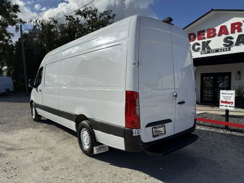 Used 2019 Freightliner Sprinter 170 image 5