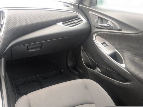 Used 2024 Chevrolet Malibu LT image 17