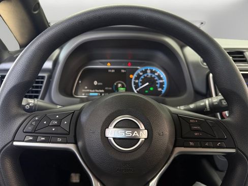 Used 2025 Nissan Leaf S FWD image 19
