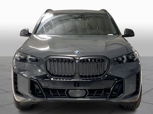 New 2026 BMW X5 xDrive50e image 3