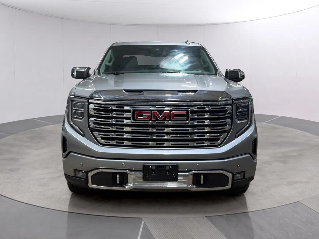 Used 2023 GMC Sierra 1500 Denali w/ Denali Reserve Package AWD/4WD image 8