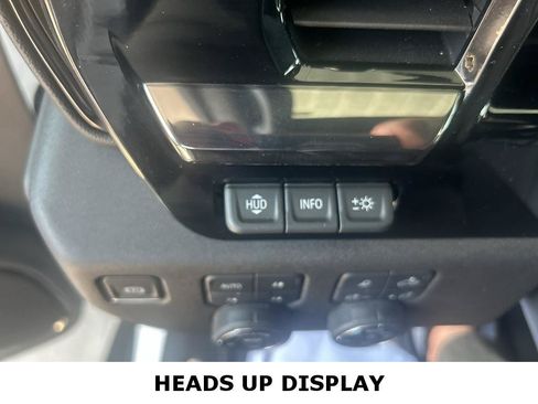 Used 2025 Chevrolet Silverado 2500 ZR2 w/ Technology Package AWD/4WD image 33