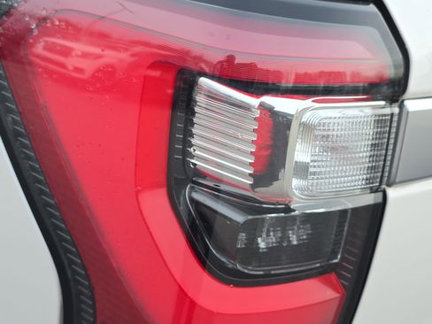 Used 2019 Ford Expedition Max Platinum image 37