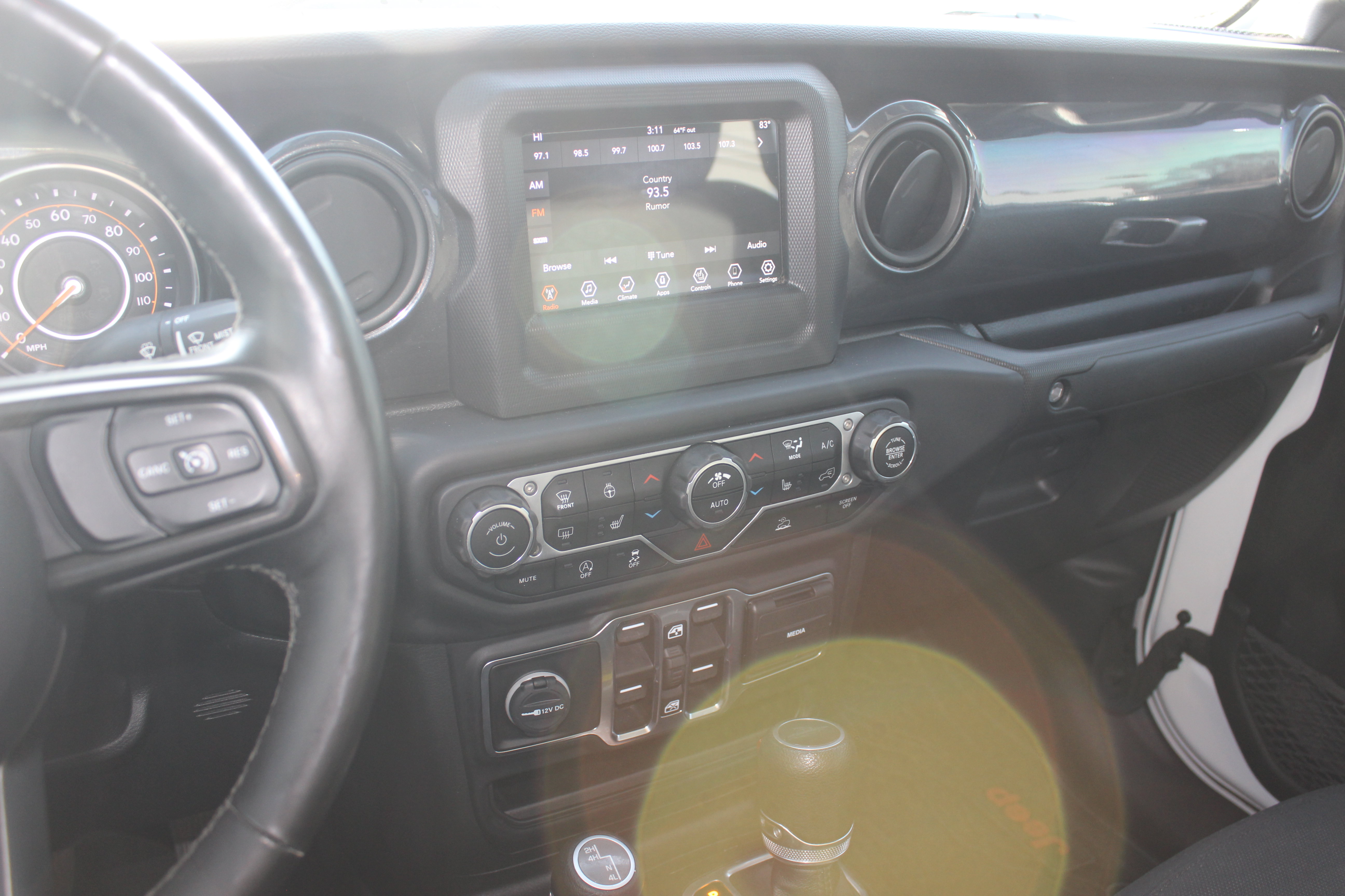 Used 2020 Jeep Gladiator Sport AWD/4WD image 13