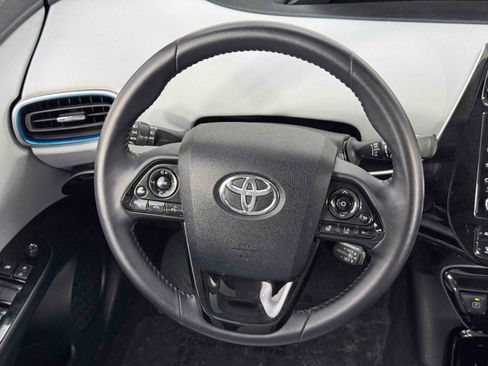 Used 2022 Toyota Prius XLE w/ Premium Convenience Package image 18