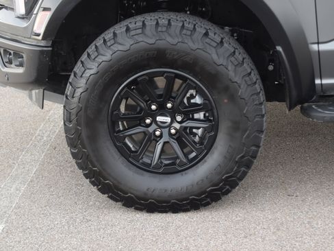 Used 2025 Ford F150 Raptor image 31