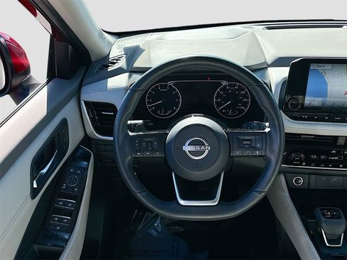 Used 2023 Nissan Rogue SL w/ SL Premium Package image 23