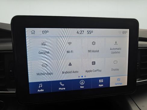 Used 2022 Ford Explorer XLT w/ Equipment Group 202A AWD/4WD image 23