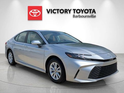 Used 2026 Toyota Camry LE FWD image 5