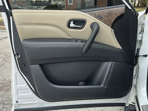 Used 2023 INFINITI QX80 Premium Select w/ Cargo Package image 15