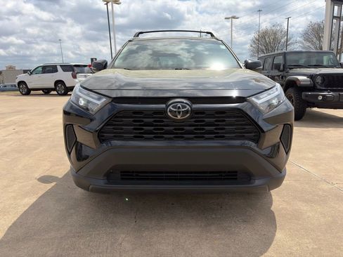 Used 2025 Toyota RAV4 XLE image 2