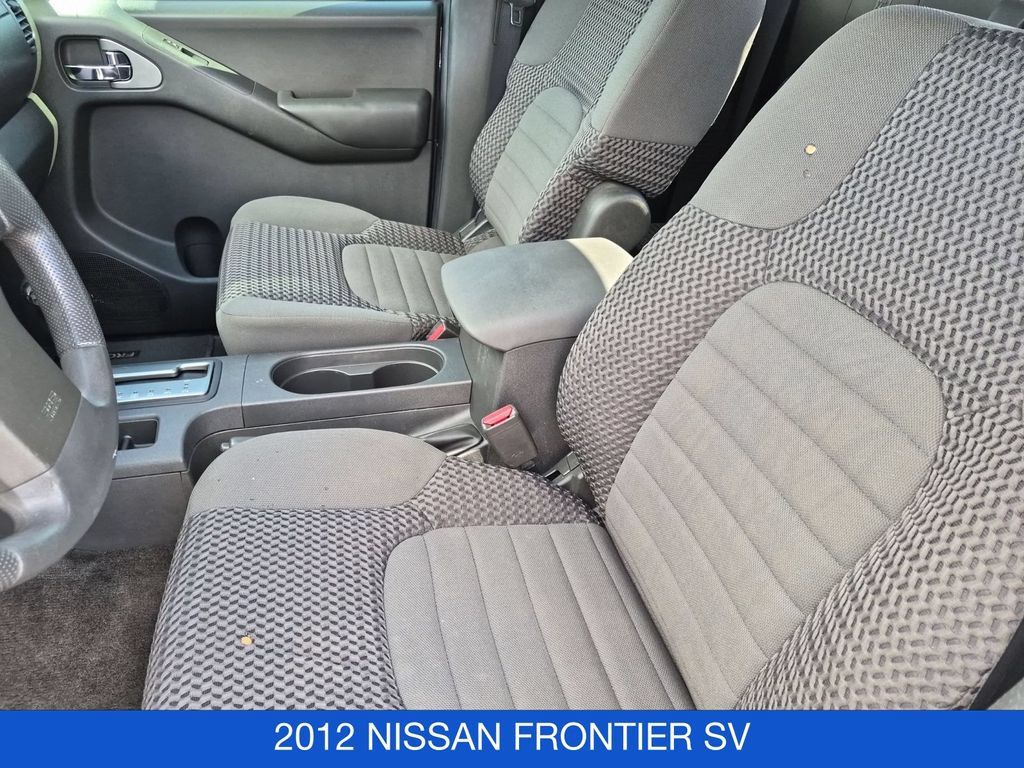 Used 2012 Nissan Frontier SV w/ SV Premium Utility Pkg AWD/4WD image 14
