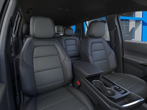 New 2026 Chevrolet Equinox LT w/ Convenience Package II FWD image 16