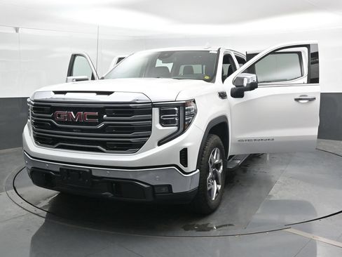 Used 2022 GMC Sierra 1500 SLT w/ SLT Premium Plus Package AWD/4WD image 47