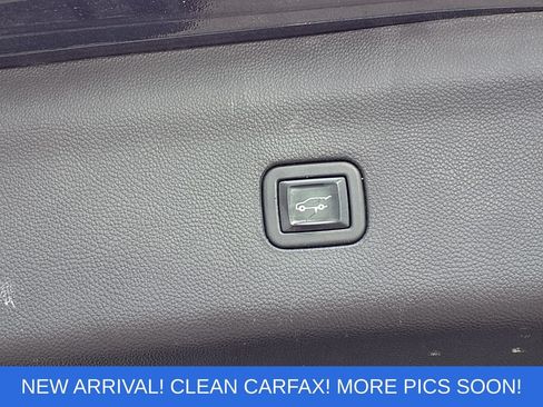 Used 2020 Buick Enclave Essence w/ Sport Touring Edition FWD image 23