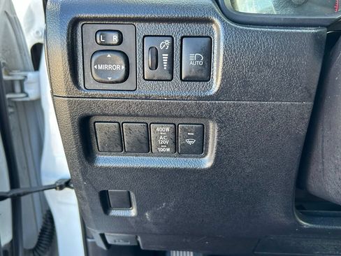 Used 2024 Toyota 4Runner TRD Off-Road Premium AWD/4WD image 14