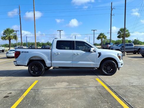 Used 2025 Ford F150 Lariat w/ Equipment Group 501A Mid AWD/4WD image 8