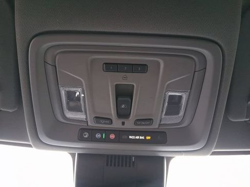 Used 2025 GMC Sierra 1500 Denali AWD/4WD image 23