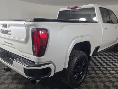 Used 2022 GMC Sierra 2500 Denali w/ Denali Ultimate Package image 3