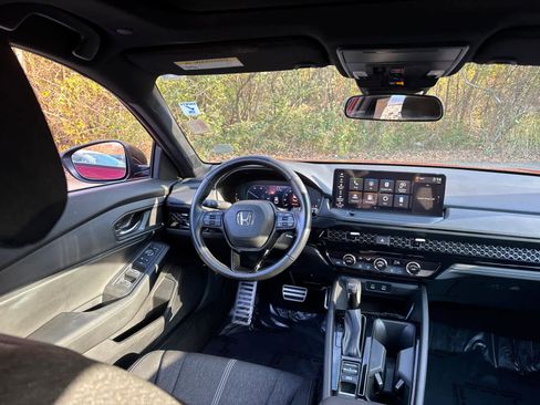 Used 2023 Honda Accord Sport image 36