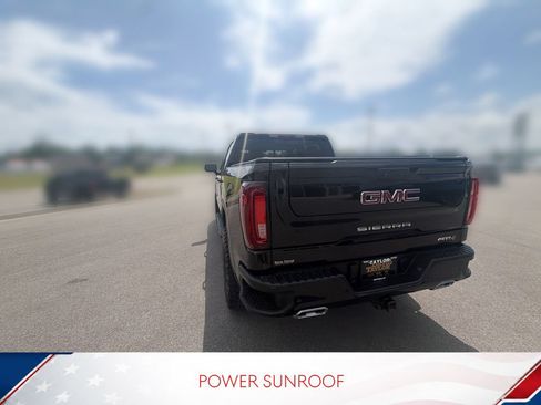 Used 2023 GMC Sierra 1500 AT4 w/ AT4 Premium Package AWD/4WD image 11
