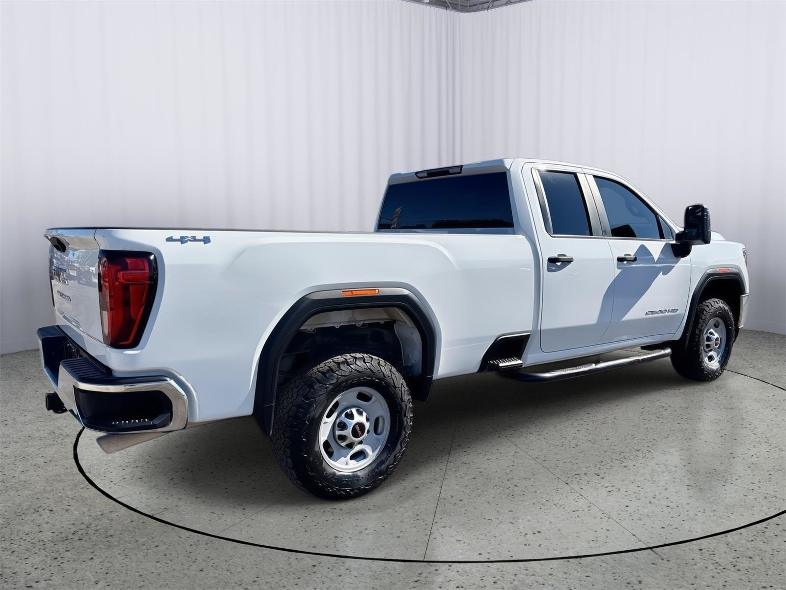 Used 2023 GMC Sierra 2500 Pro AWD/4WD image 6