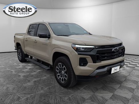 Used 2023 Chevrolet Colorado Z71 w/ Z71 Convenience Package 2 image 7