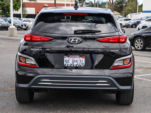 Used 2023 Hyundai Kona SE w/ Cargo Package FWD image 7