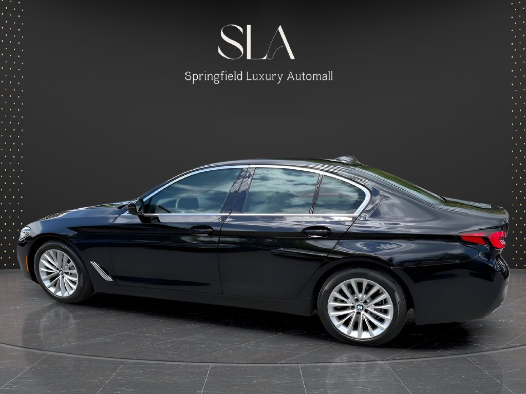 Used 2023 BMW 530i xDrive w/ Premium Package AWD/4WD image 5